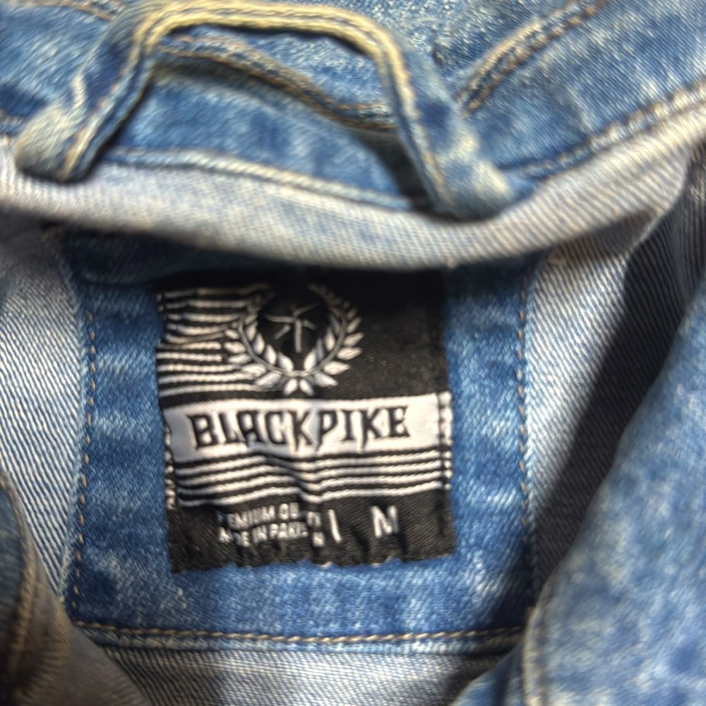 Vintage denim jacket - Picture 9 of 11